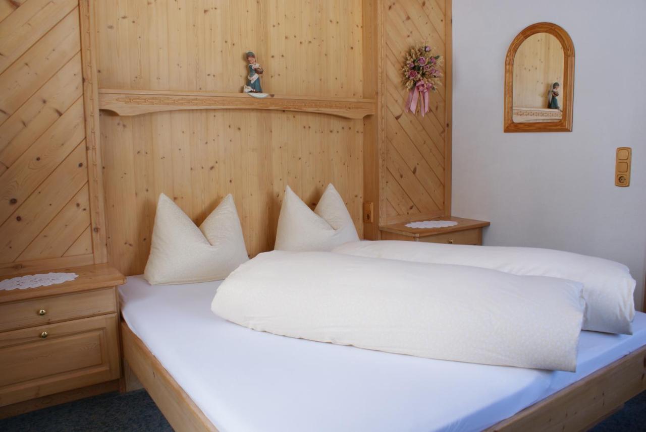 Haus Bergfrieden Hotel Bach  Esterno foto