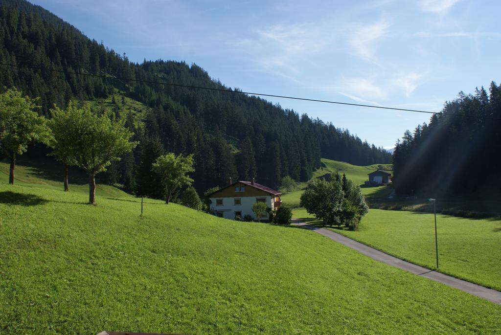 Haus Bergfrieden Hotel Bach  Esterno foto