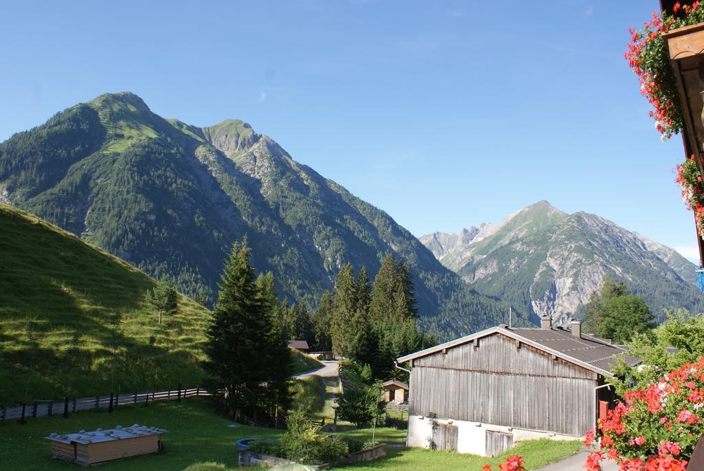 Haus Bergfrieden Hotel Bach  Esterno foto