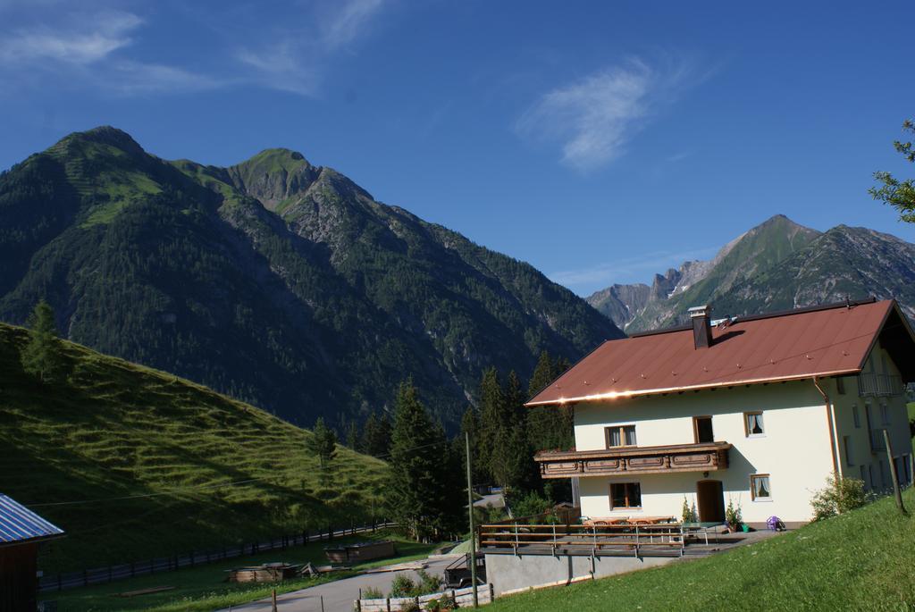 Haus Bergfrieden Hotel Bach  Esterno foto