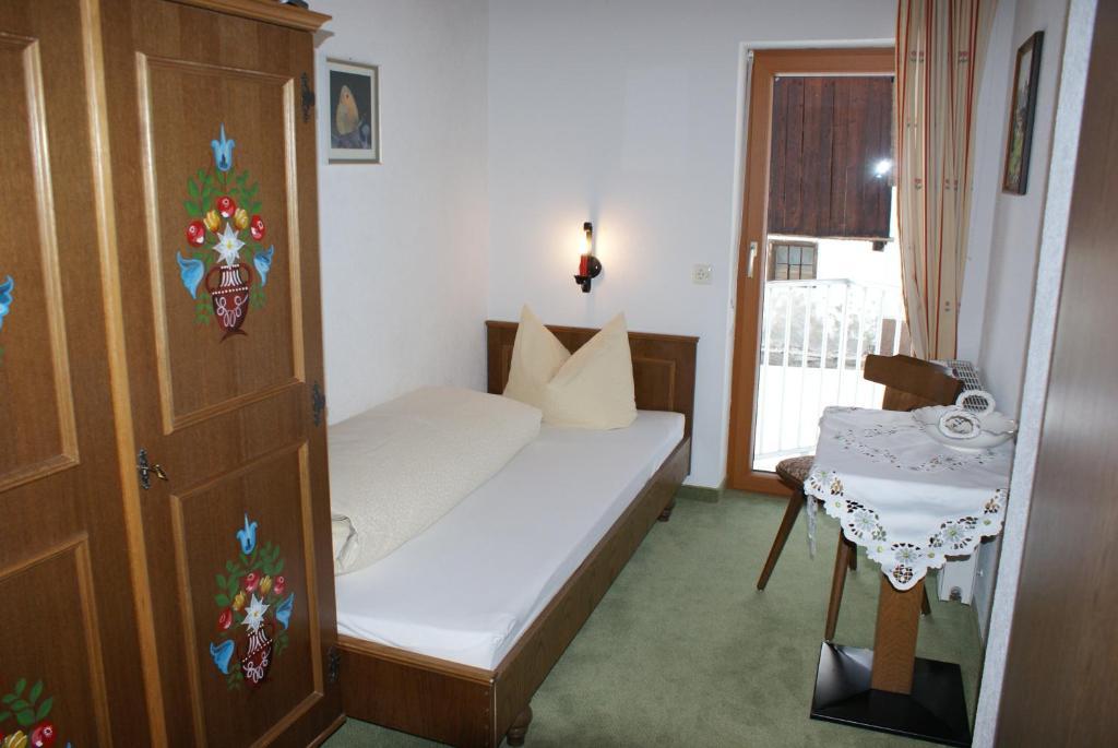 Haus Bergfrieden Hotel Bach  Esterno foto