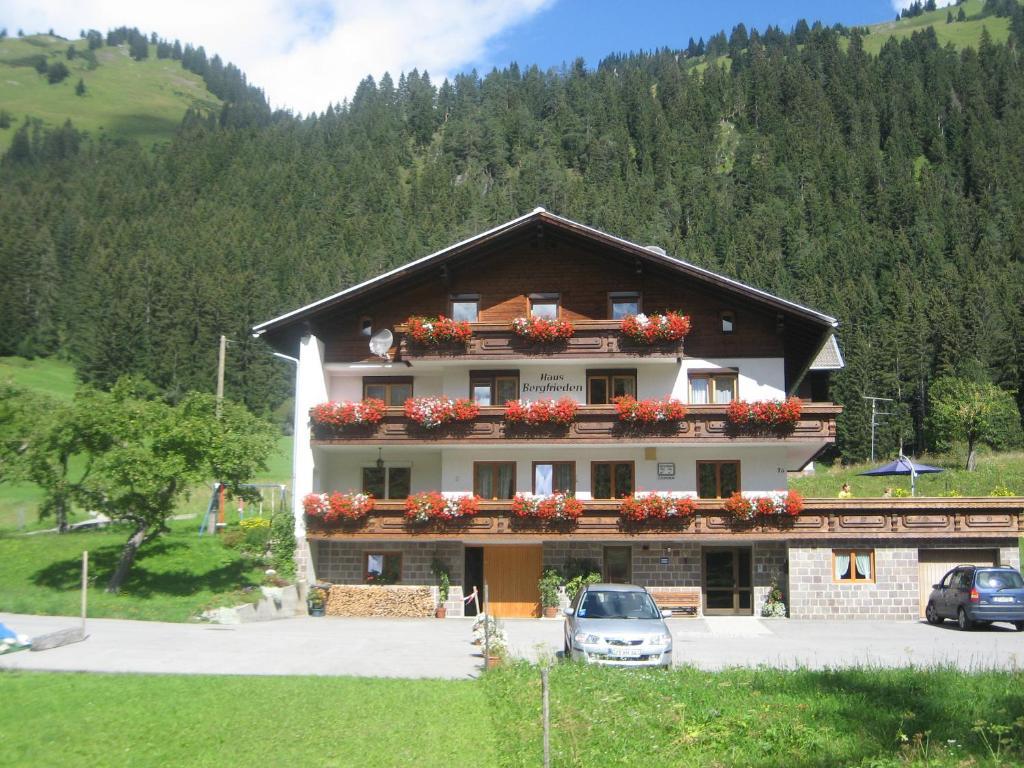 Haus Bergfrieden Hotel Bach  Esterno foto